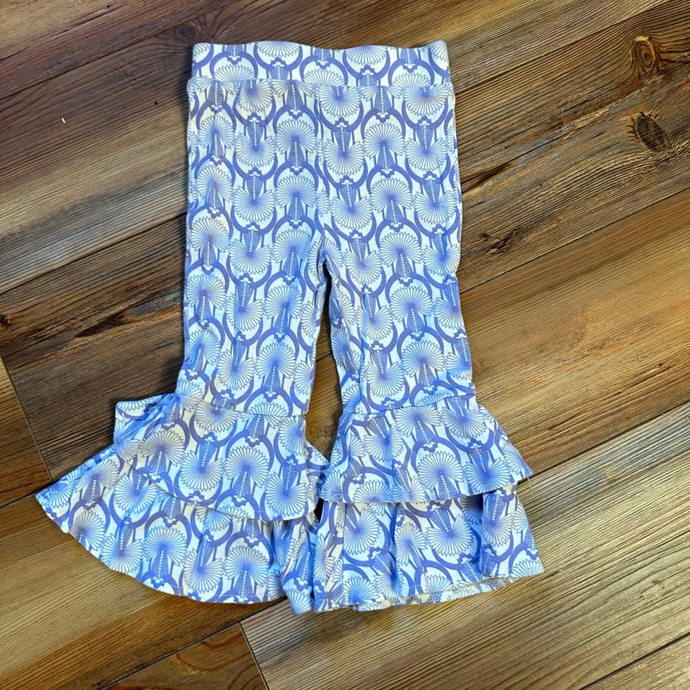 Kate Quinn ruffle leg pants